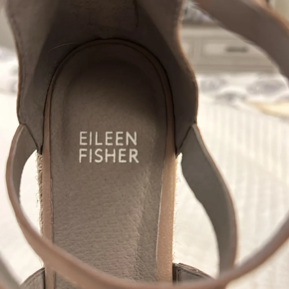 Worn once Eileen Fisher Sandals 6.5 - Picture 2 of 5